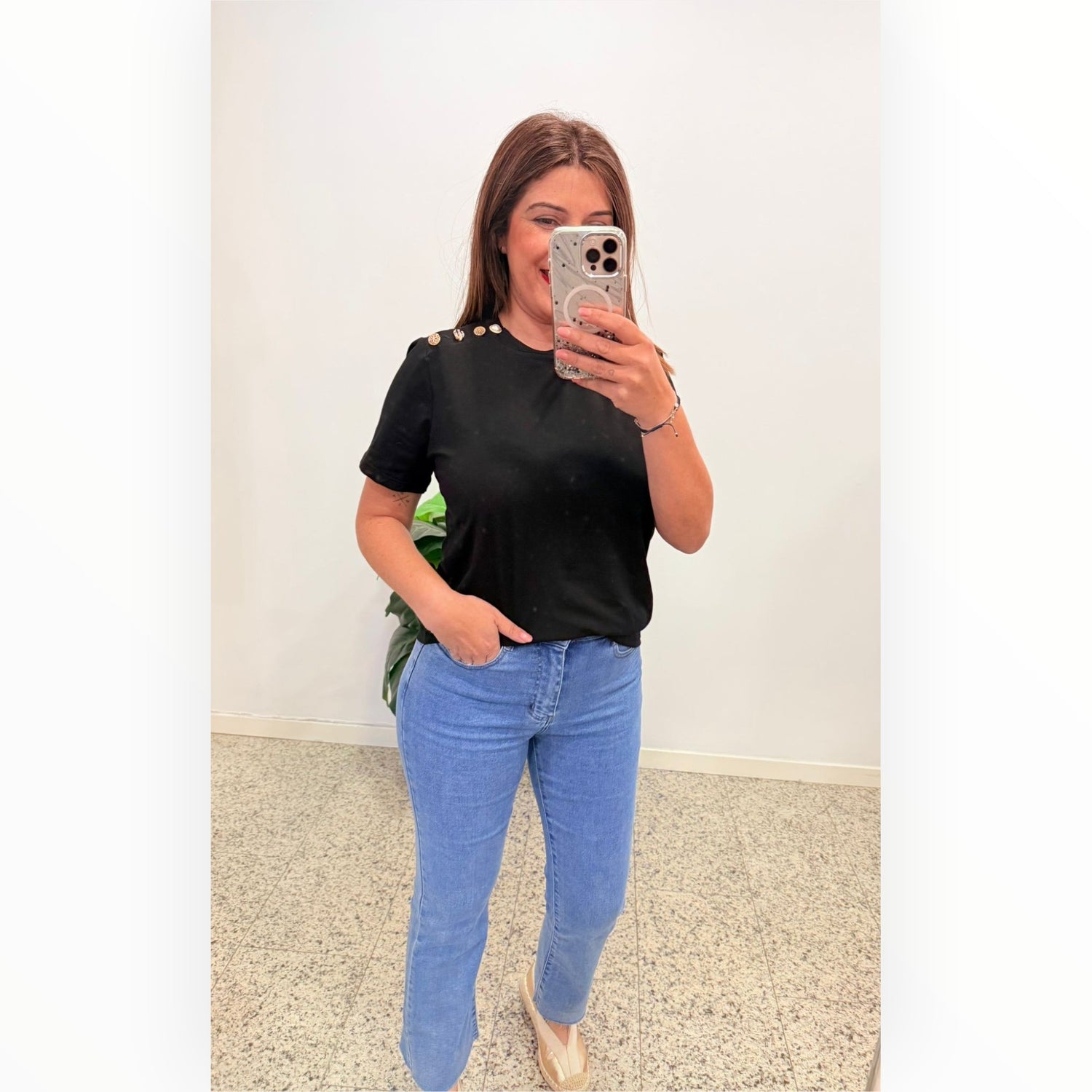 Camiseta Básica Botones